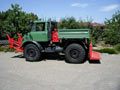 Unimog mit Seilwinde